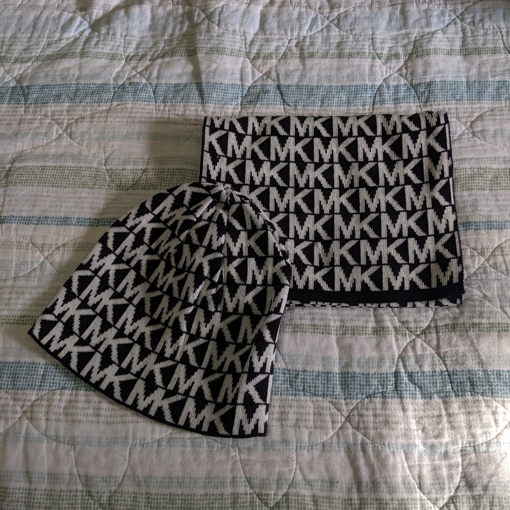 Michael Michael Kors scarf and hat